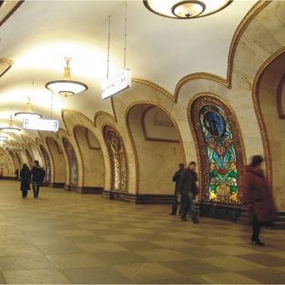 Novoslobodskaya metro station in Moscow. Architectural design.